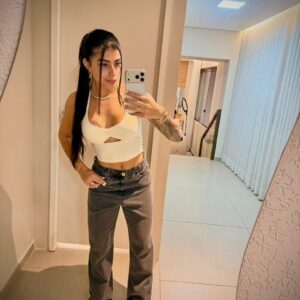Croped Jenifer